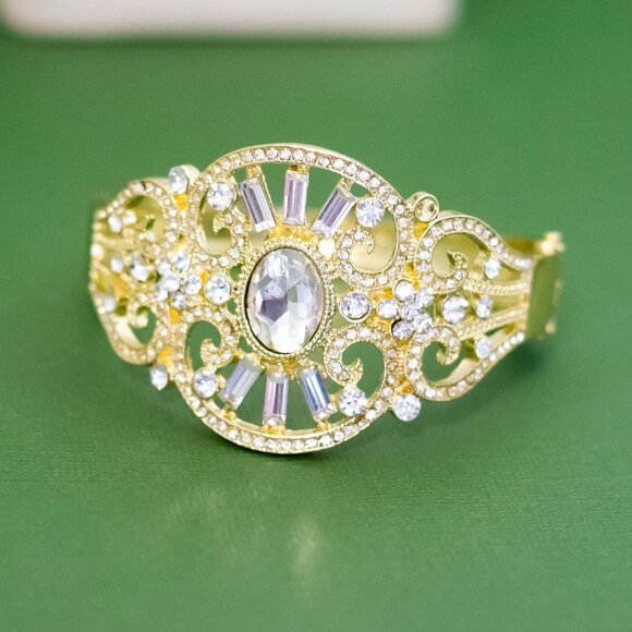 7 inch, Vintage Clear Faux Gem Floral Abstract Gold Tone Hinge Bangle - K44 - Picture 1 of 3
